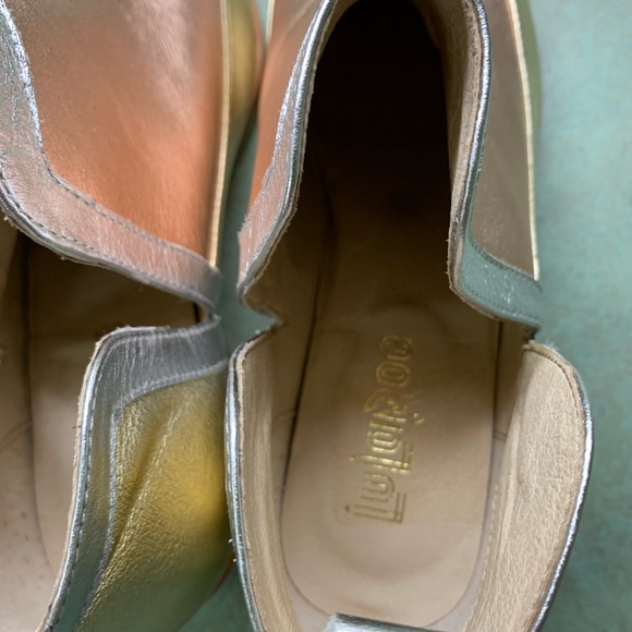 LuLaRoe Metallic Copper Leather Ankle Boots Size 7.5 - Picture 4 of 10